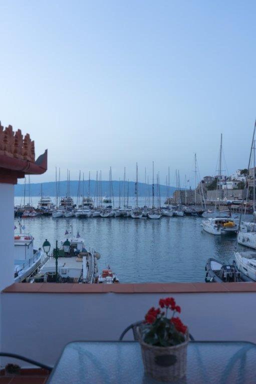 In Hydra Lägenhet Exteriör bild